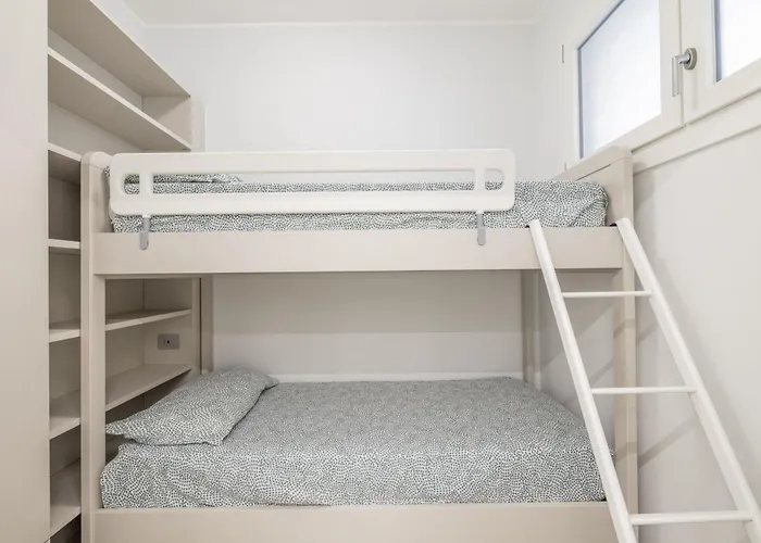 Five Minutes Walk By Wonderful Italy Apartment *